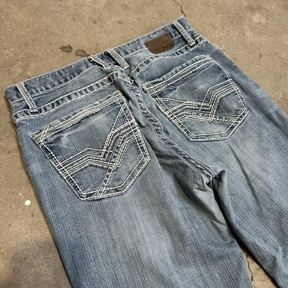 BKE Tyler Straight Jeans Men 32R 32x32 Blue Light Wash Denim Y2K Buckle Baggy